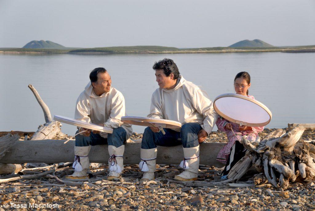 Siglikmuit Drummers in front of pingos