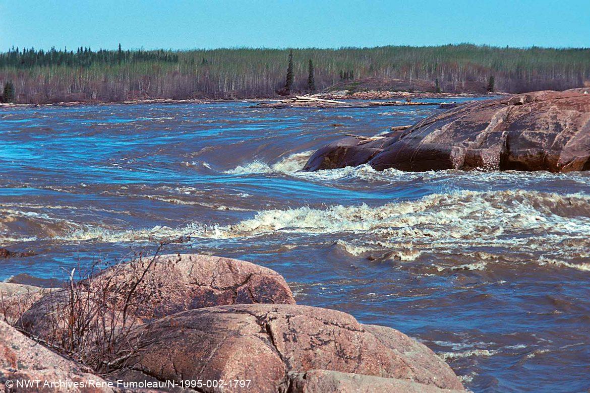 Des Nedhé Ttheba (Slave River Rapids)