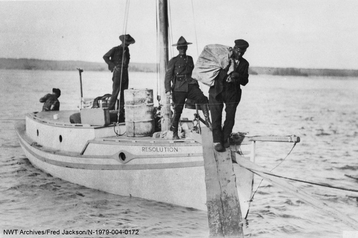 Albert LeBeau, le premier homme à être exécuté aux TNO, a été transporté par bateau à Fort Smith par la GRC en 1920.