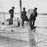 Albert LeBeau, le premier homme à être exécuté aux TNO, a été transporté par bateau à Fort Smith par la GRC en 1920.