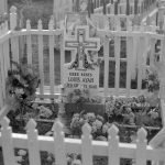 La tombe de Louis Ayah à Délı̨nę.